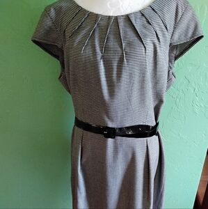 HOUNDSTOOTH PATTERN  SIZE 16 DRESS